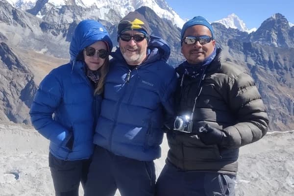 trekking-with-guide-in-nepal
