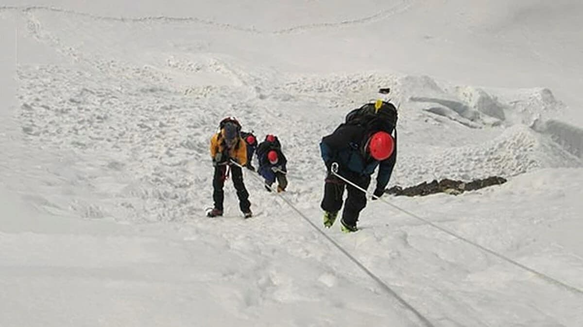 Climbing to Lobuche Peak