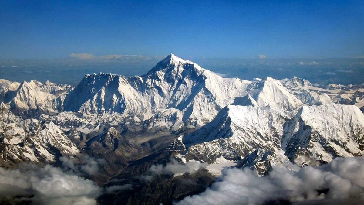 Everest Mountain Flight