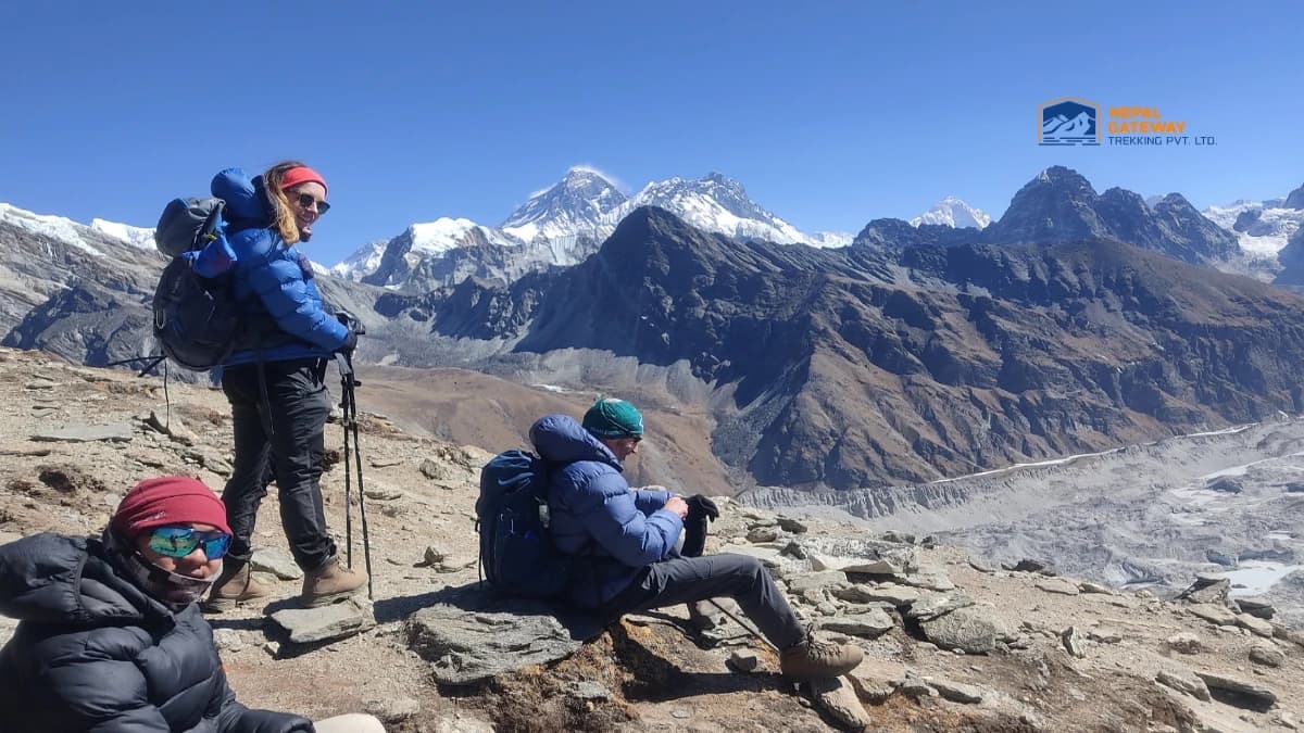 Gokyo Lake Trek With Everest Base Camp