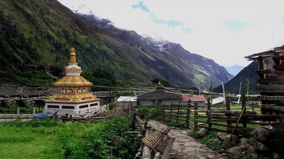 Kanchenjunga Circuit Trekking