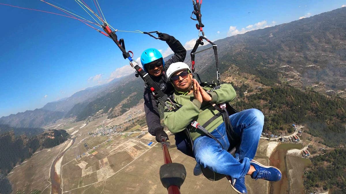 Paragliding in Pokhaara