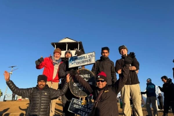 people-at-ghorepani-trek