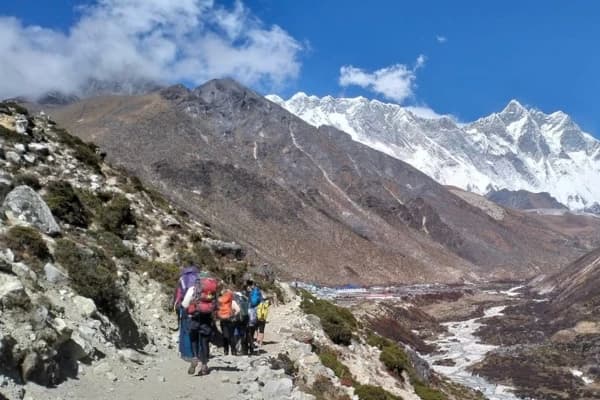 manaslu-circuit-trek-vs-everest-base-camp-trek