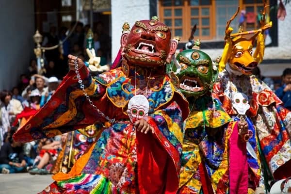 mask-dance-at-mani-rimdu