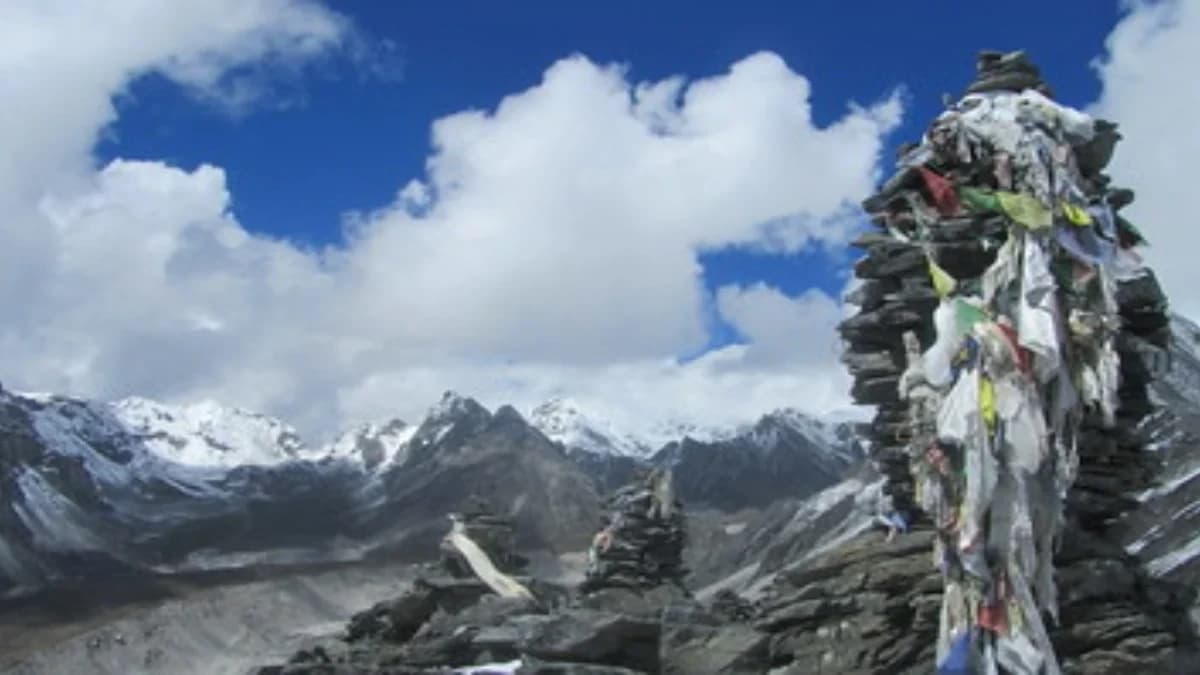 Himalayan-Horizon-at-high-passes-trek