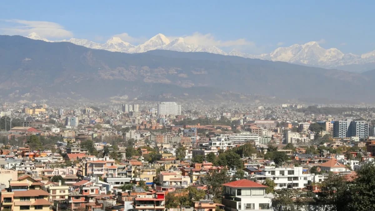 mount-everest-view-from-kathmandu-valley