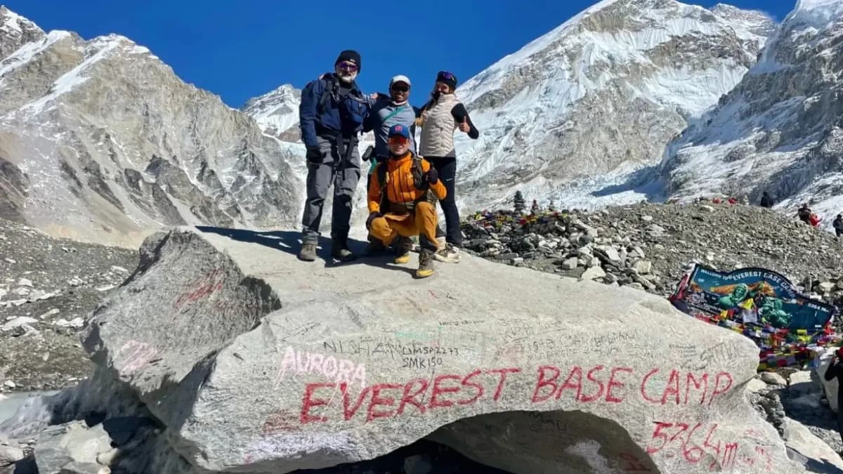 everest-base-camp-point