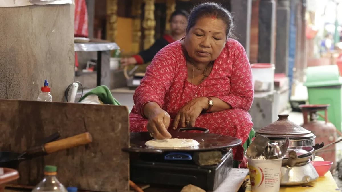 nepali-woman-making-bara
