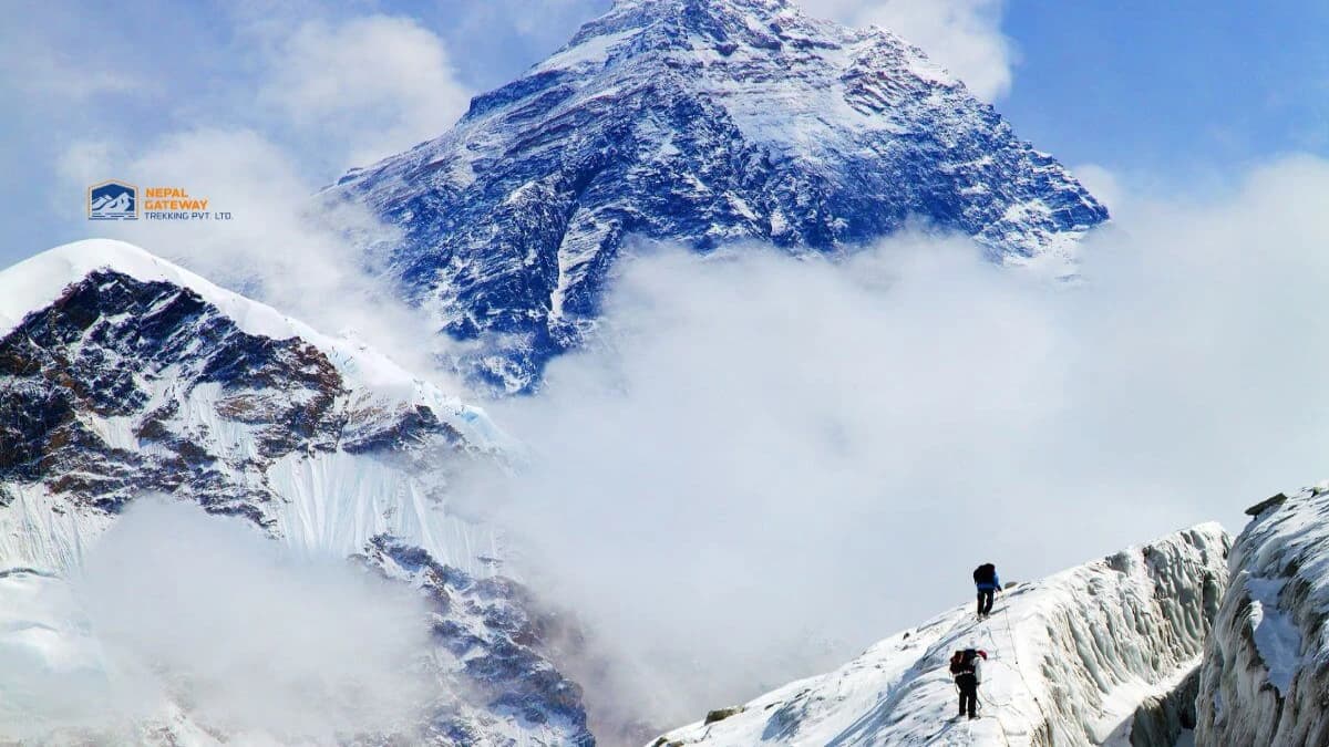 Rainbow-Valley-Everest-death-zone