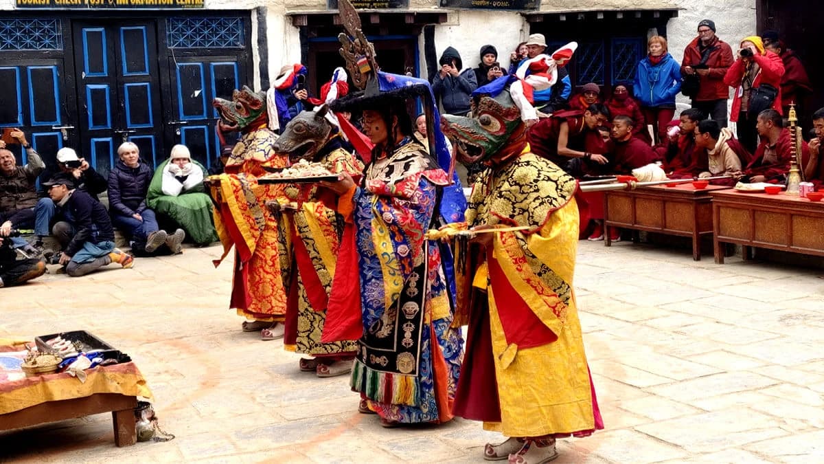 tiji-festival-upper-mustang