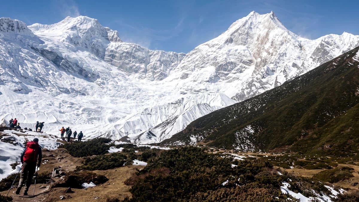 view-from-manaslu-circuit-trek