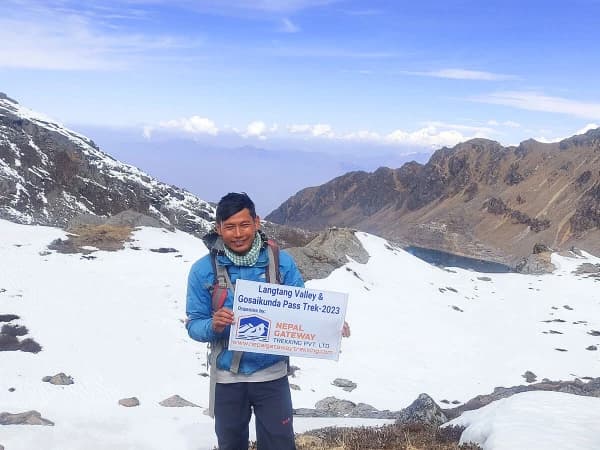 Langtang Gosaikunda Laurebina Pass Trek