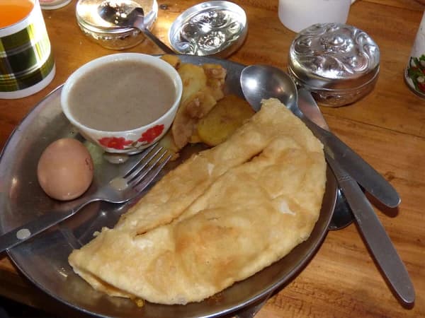Trekkers Breakfast In Manaslu