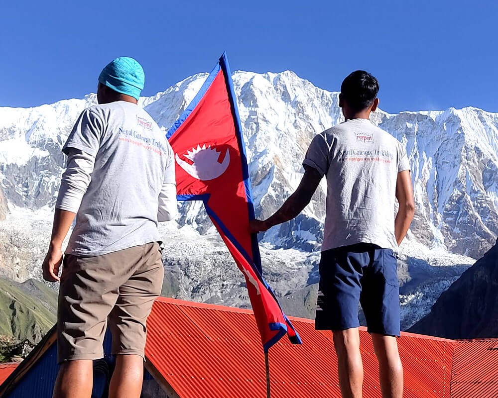 Mt Annapurna M